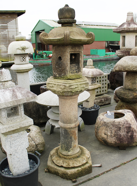 Kasuga Gata Ishidoro, Japanese Stone Lantern - YO01010591