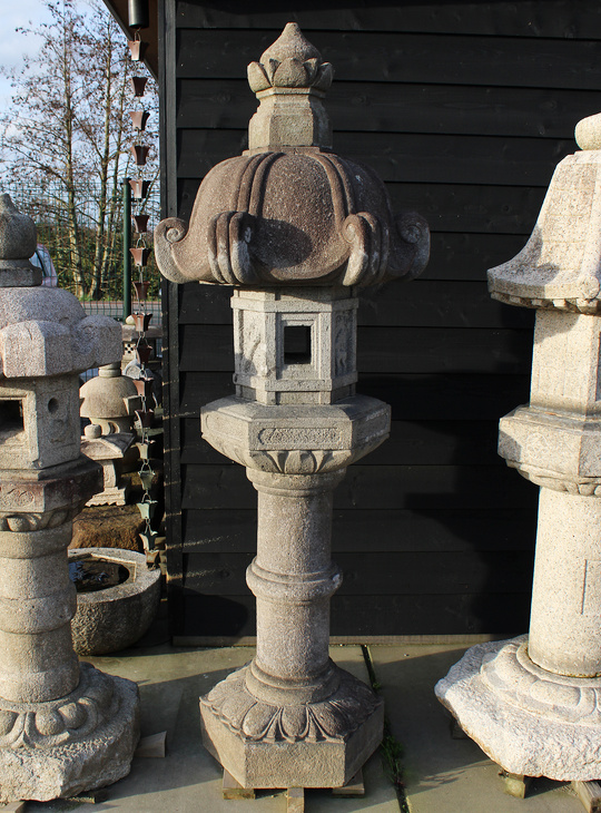 Kasuga Gata Ishidoro, Japanese Stone Lantern - YO01010606