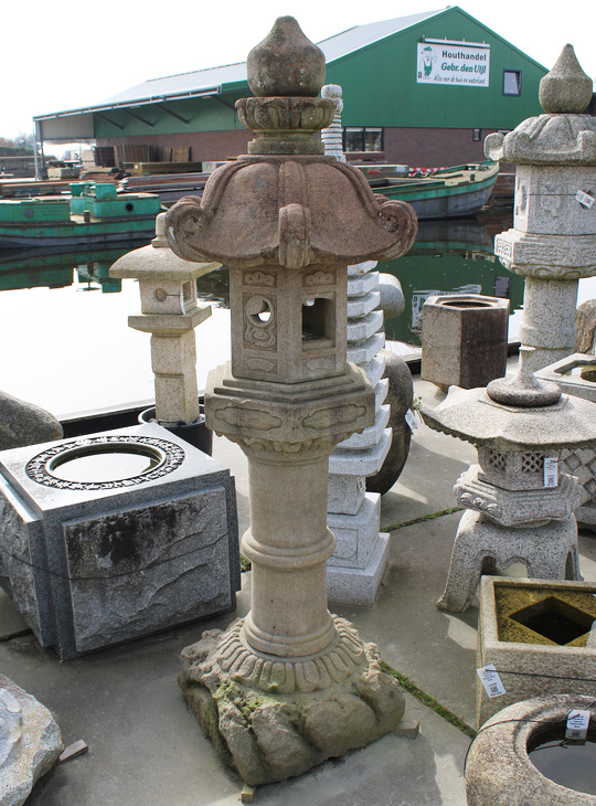 Kasuga Gata Ishidoro, Japanese Stone Lantern - YO01010618