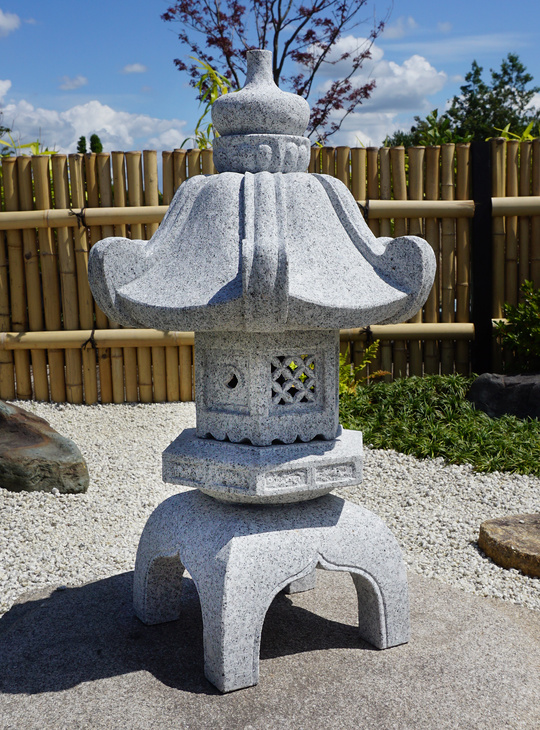 Kasuga Yukimi Gata Ishidōrō, Stone Lantern - YO01020010