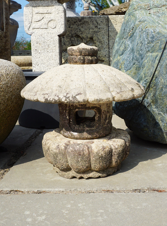 Kiku Tamate Gata Ishidoro, Japanese Stone Lantern - YO01010450