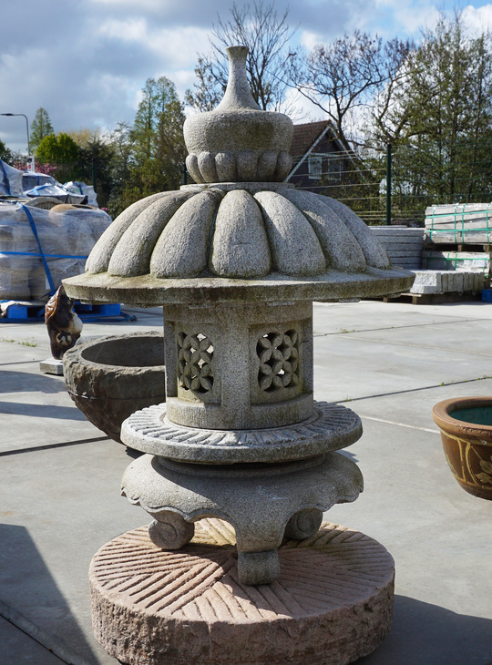 Kiku Yukimi Gata Ishidoro, Japanese Stone Lantern - YO01010299