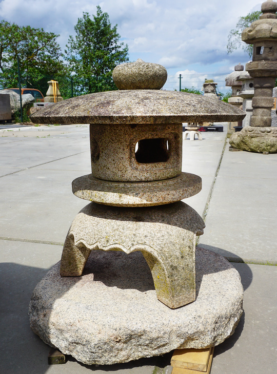 Kodai Maru Yukimi Gata Ishidoro, Japanese Stone Lantern - YO01010395