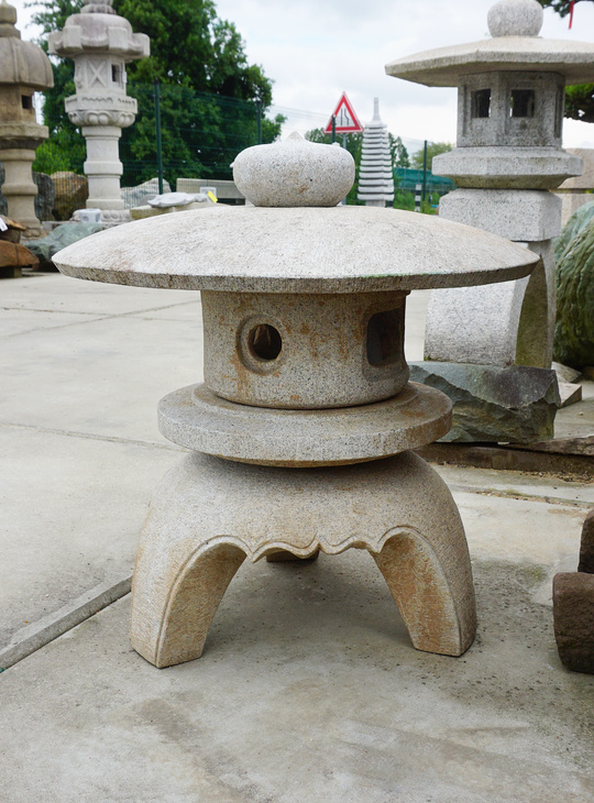 Kodai Maru Yukimi Gata Ishidoro, Japanese Stone Lantern - YO01010424