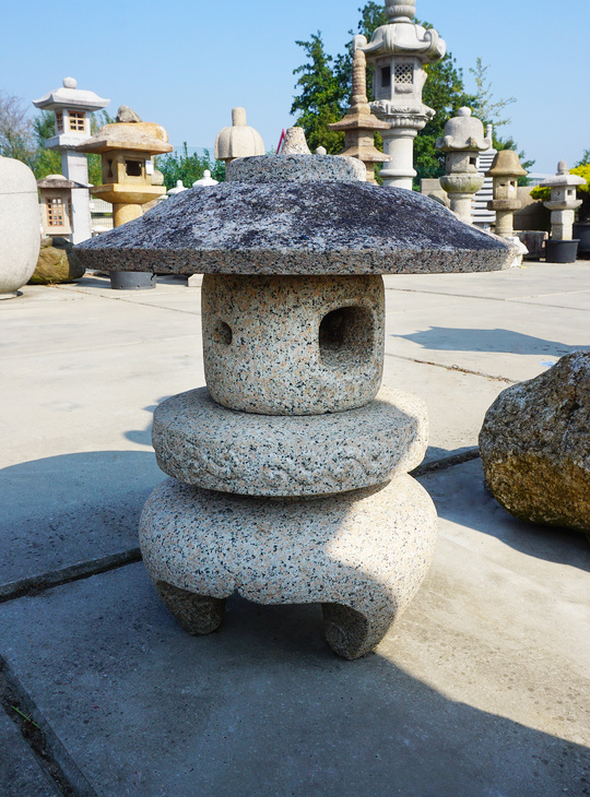 Kodai Maru Yukimi Gata Ishidoro, Japanese Stone Lantern - YO01010469