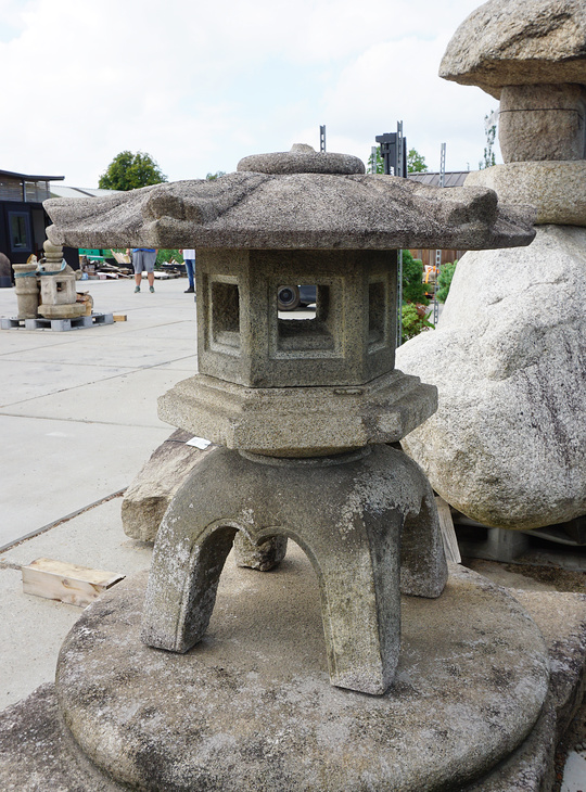 Kodai Yukimi Gata Ishidōrō, Japanese Stone Lantern - YO01010283