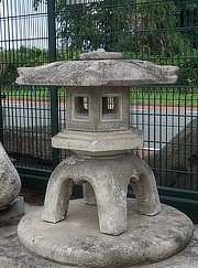 Buy Kodai Yukimi Gata Ishidoro, Japanese Stone Lantern for sale - YO01010283