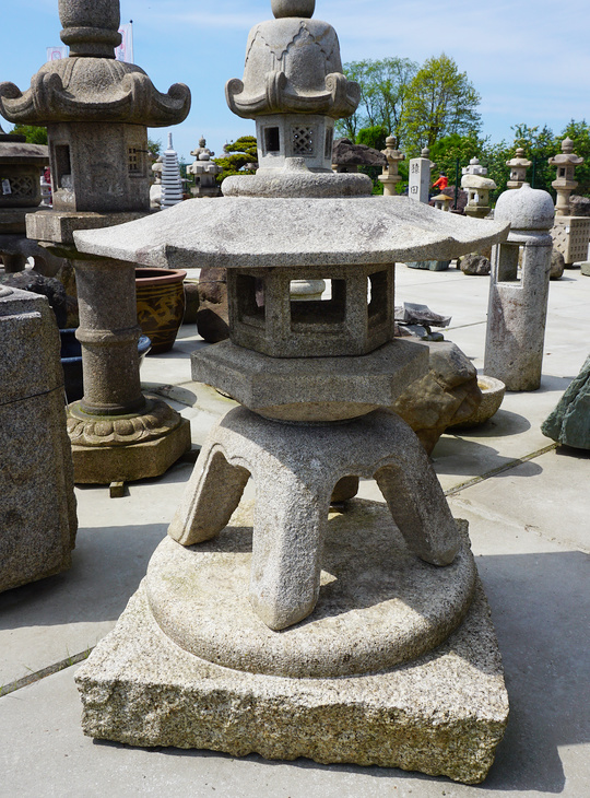 Kodai Yukimi Gata Ishidōrō, Japanese Stone Lantern - YO01010301