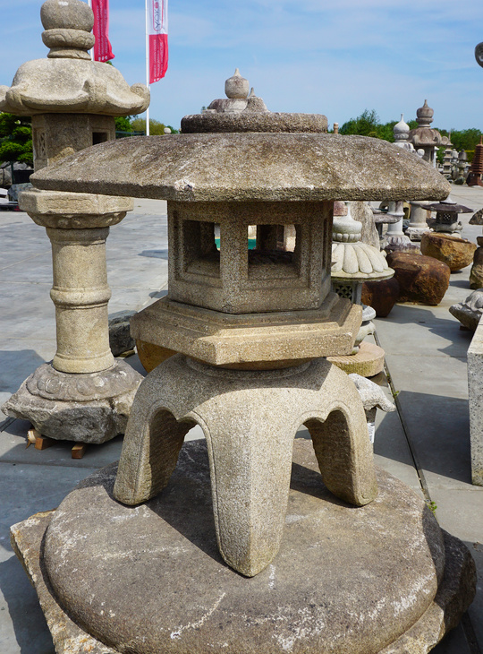 Kodai Yukimi Gata Ishidōrō, Japanese Stone Lantern - YO01010318