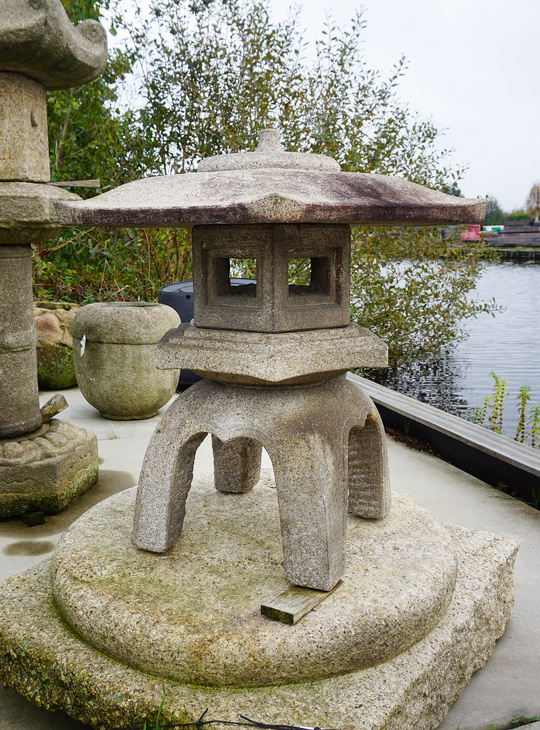 Kodai Yukimi Gata Ishidoro, Japanese Stone Lantern - YO01010349