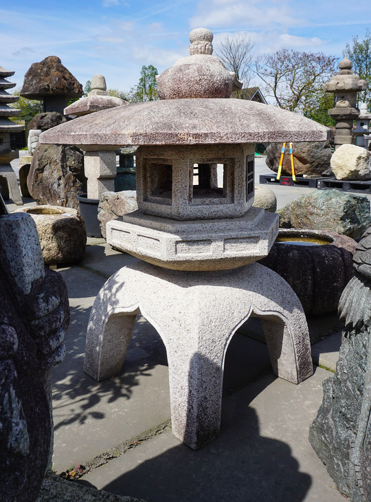 Kodai Yukimi Gata Ishidoro, Japanese Stone Lantern - YO01010379