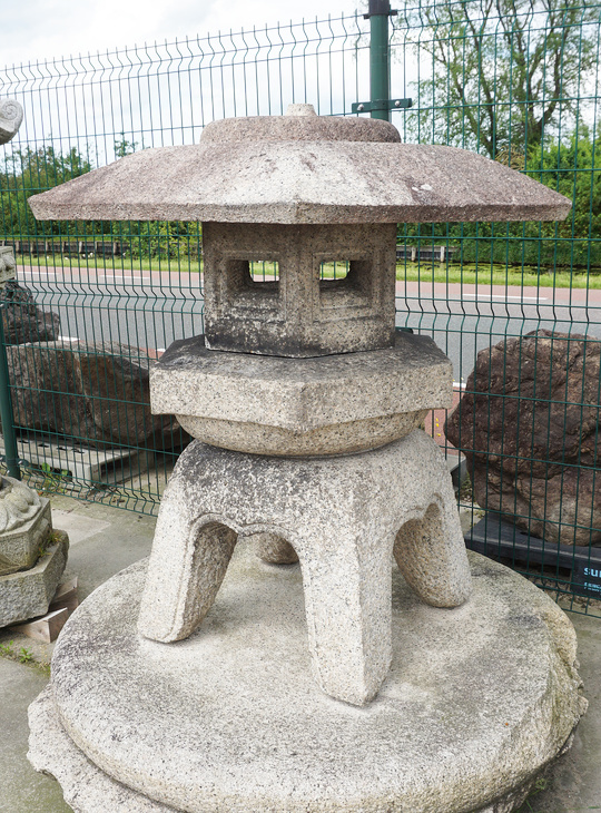 Buy Kodai Yukimi Gata Ishidoro, Japanese Stone Lantern for sale - YO01010403