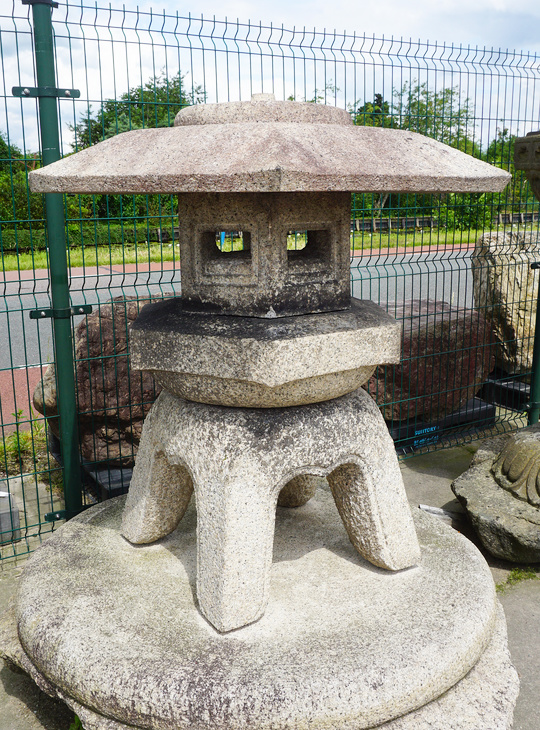 Kodai Yukimi Gata Ishidoro, Japanese Stone Lantern - YO01010403