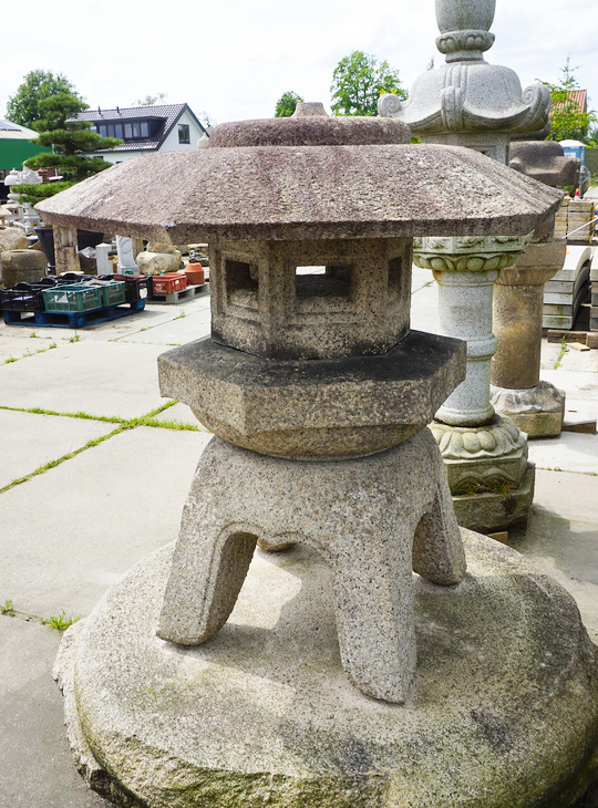 Kodai Yukimi Gata Ishidoro, Japanese Stone Lantern - YO01010403