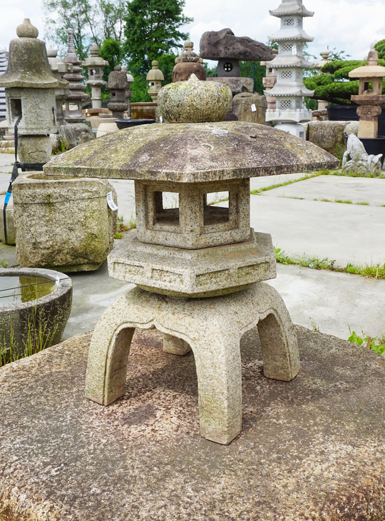 Kodai Yukimi Gata Ishidoro, Japanese Stone Lantern - YO01010404