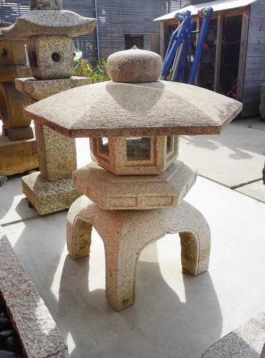 Kodai Yukimi Gata Ishidoro, Japanese Stone Lantern - YO01010461