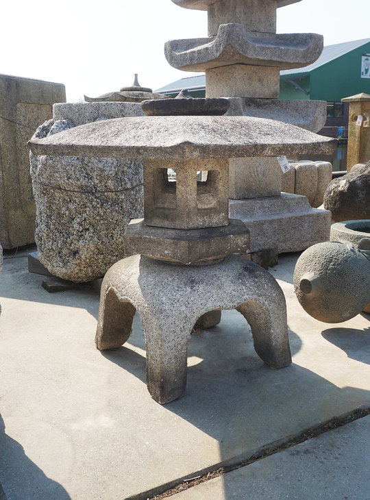 Kodai Yukimi Gata Ishidoro, Japanese Stone Lantern - YO01010471