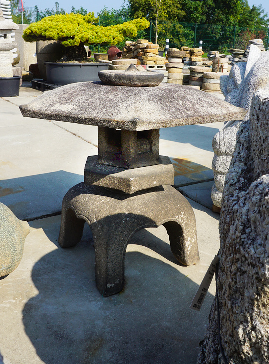 Kodai Yukimi Gata Ishidoro, Japanese Stone Lantern - YO01010471