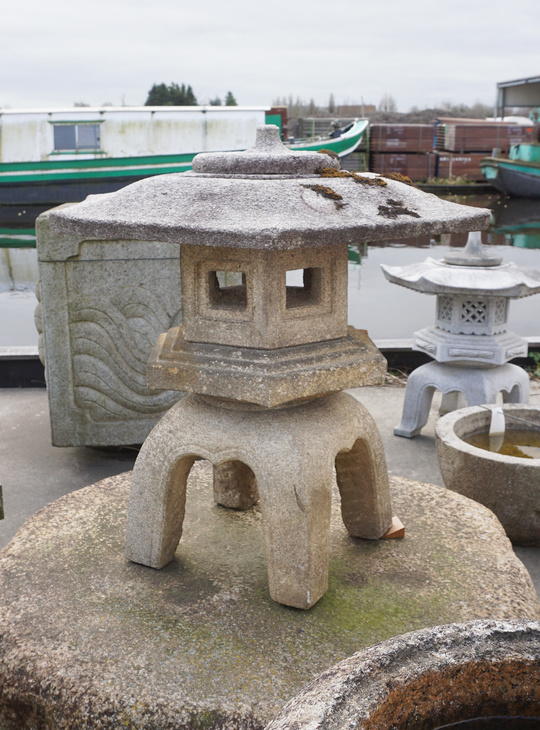Kodai Yukimi Gata Ishidoro, Japanese Stone Lantern - YO01010545