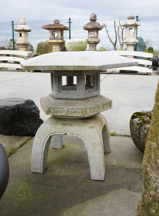 Kodai Yukimi Gata Ishidoro, Japanese Stone Lantern - YO01010550