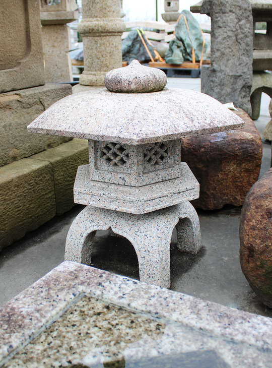 Kodai Yukimi Gata Ishidoro, Japanese Stone Lantern - YO01010582