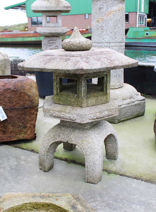 Kodai Yukimi Gata Ishidoro, Japanese Stone Lantern - YO01010586