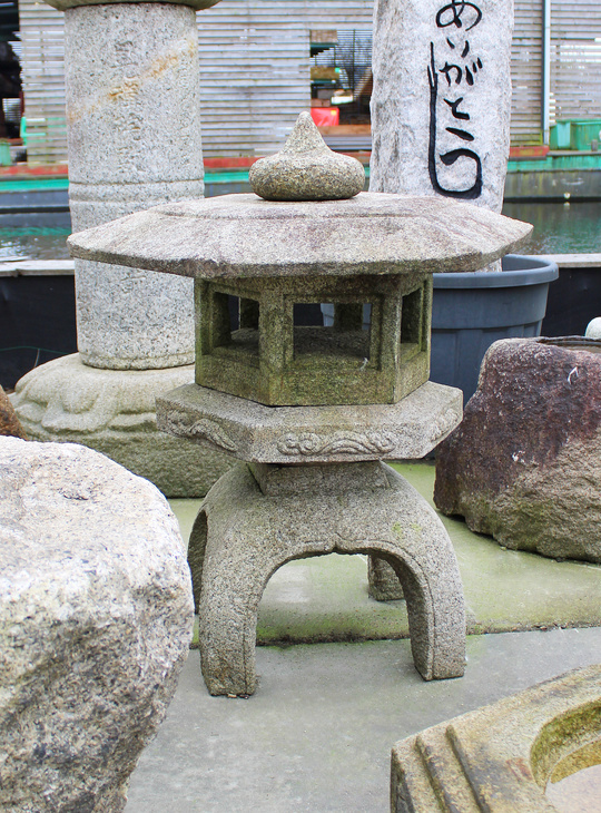 Kodai Yukimi Gata Ishidoro, Japanese Stone Lantern - YO01010586