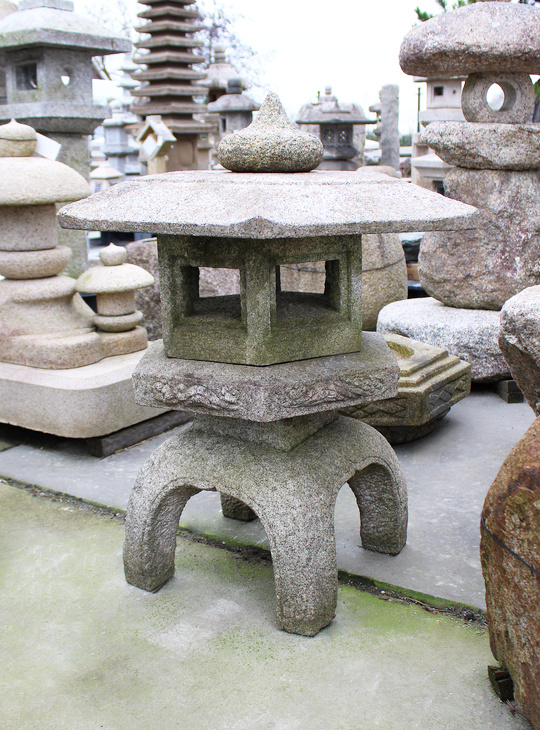 Kodai Yukimi Gata Ishidoro, Japanese Stone Lantern - YO01010586