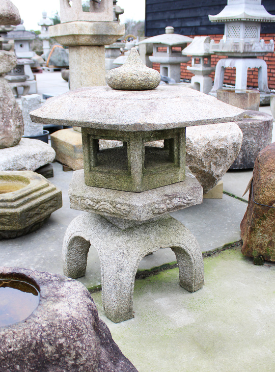 Kodai Yukimi Gata Ishidoro, Japanese Stone Lantern - YO01010586