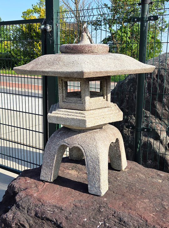 Kodai Yukimi Gata Ishidoro, Japanese Stone Lantern - YO01010613