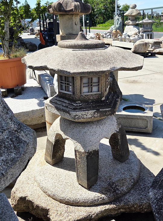 Kodai Yukimi Gata Ishidoro, Japanese Stone Lantern - YO01010622