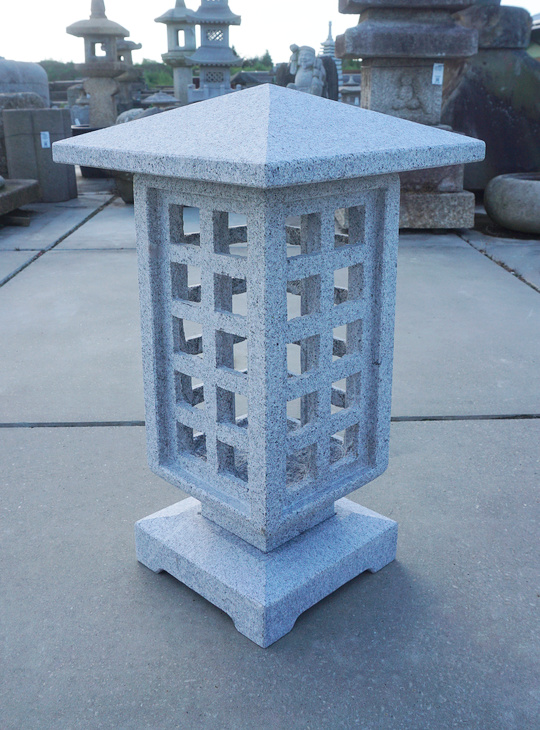 Komichi Ishidoro, Stone Lantern - YO01020030