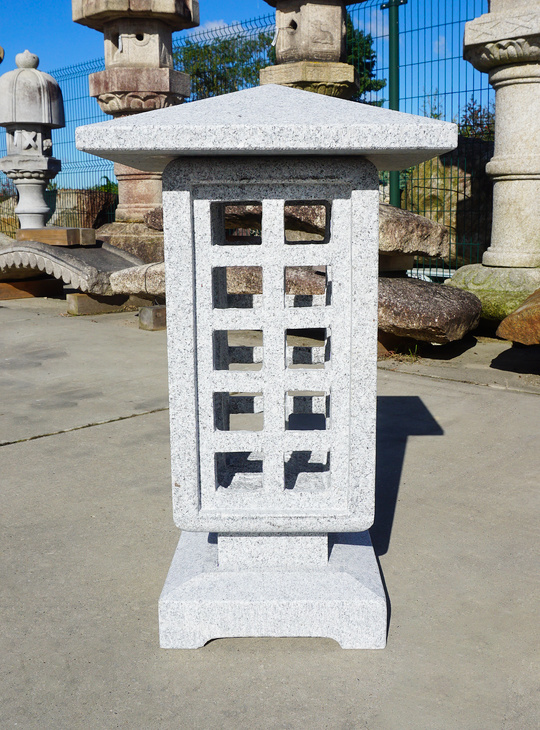 Komichi Ishidoro, Stone Lantern - YO01020030