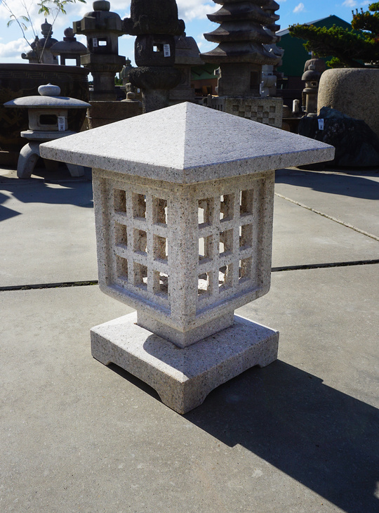 Komichi Ishidoro, Stone Lantern - YO01020033