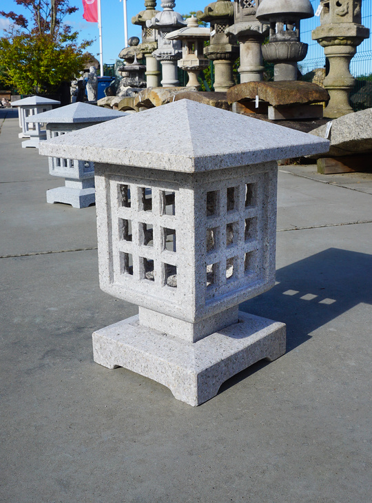 Komichi Ishidoro, Stone Lantern - YO01020033