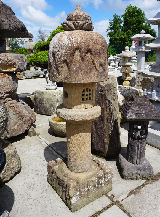 Komuso Ishidoro, Japanese Stone Lantern - YO01010411