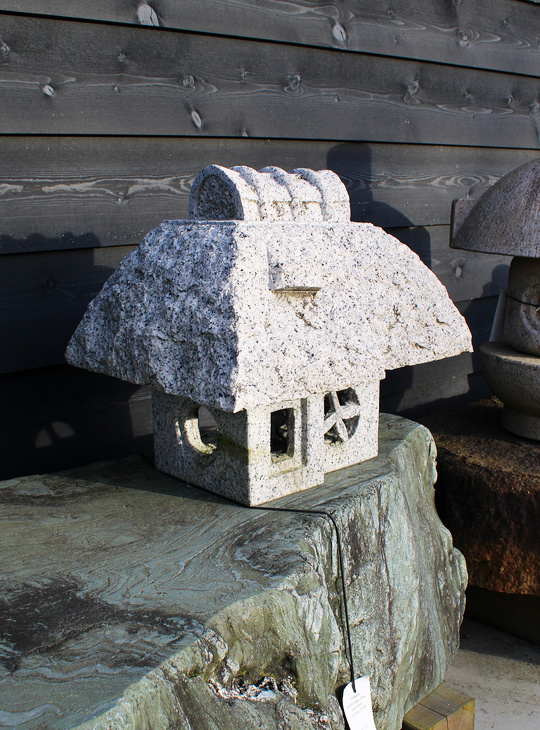 Kusaya Ishidoro, Japanese Stone Lantern - YO01010609