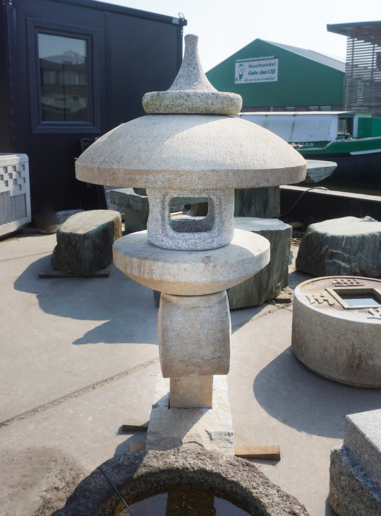 Maru Rankei Gata Ishidoro, Japanese Stone Lantern - YO01010465