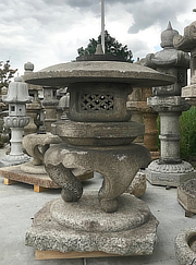 Buy Maru Yukimi Gata Ishidoro, Japanese Stone Lantern for sale - YO01010147