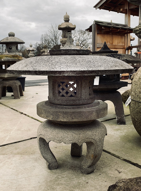 Maru Yukimi Gata Ishidoro, Japanese Stone Lantern - YO01010189