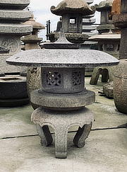 Buy Maru Yukimi Gata Ishidōrō, Japanese Stone Lantern for sale - YO01010189