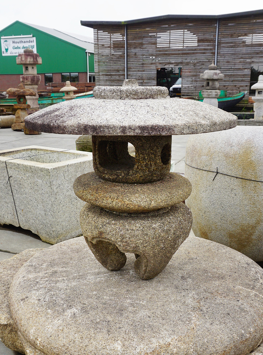 Maru Yukimi Gata Ishidoro, Japanese Stone Lantern - YO01010336