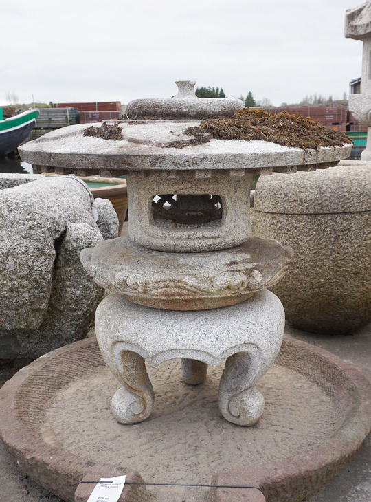 Maru Yukimi Gata Ishidoro, Japanese Stone Lantern - YO01010543