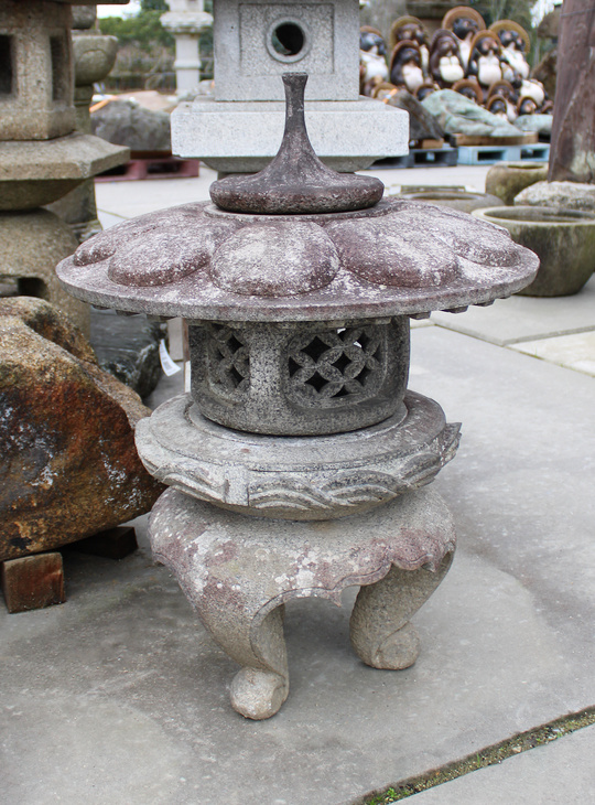 Maru Yukimi Gata Ishidoro, Japanese Stone Lantern - YO01010575