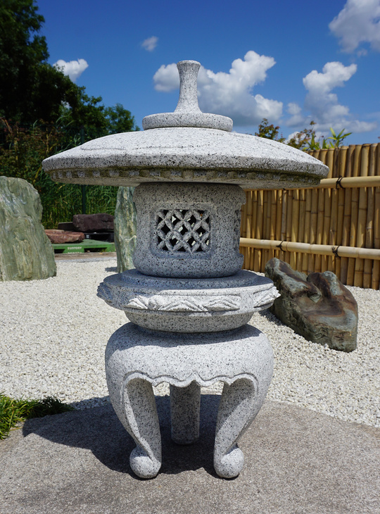 Maru Yukimi Gata Ishidōrō, Stone Lantern - YO01020008
