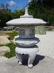 Buy Maru Yukimi Gata Ishidōrō, Stone Lantern for sale - YO01020008