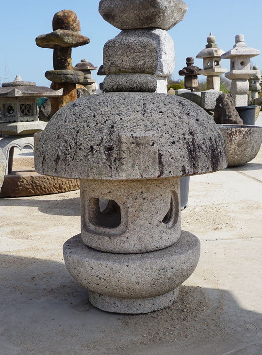 Misaki Gata Ishidōrō, Japanese Stone Lantern - YO01010253