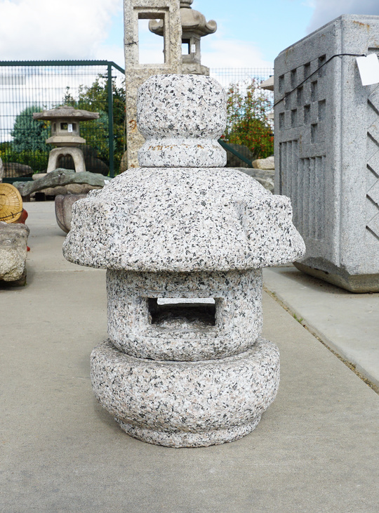 Misaki Gata Ishidoro, Japanese Stone Lantern - YO01010287