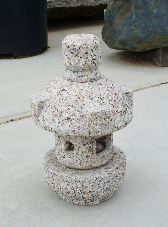 Misaki Gata Ishidōrō, Japanese Stone Lantern - YO01010289