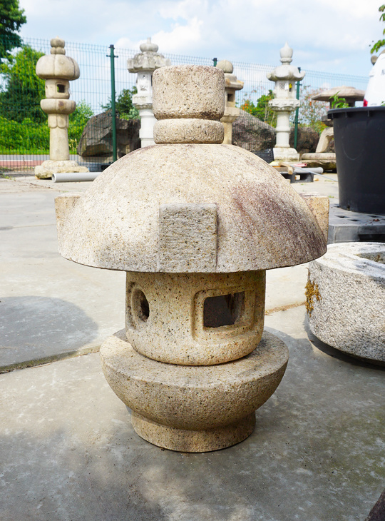 Misaki Gata Ishidoro, Japanese Stone Lantern - YO01010437